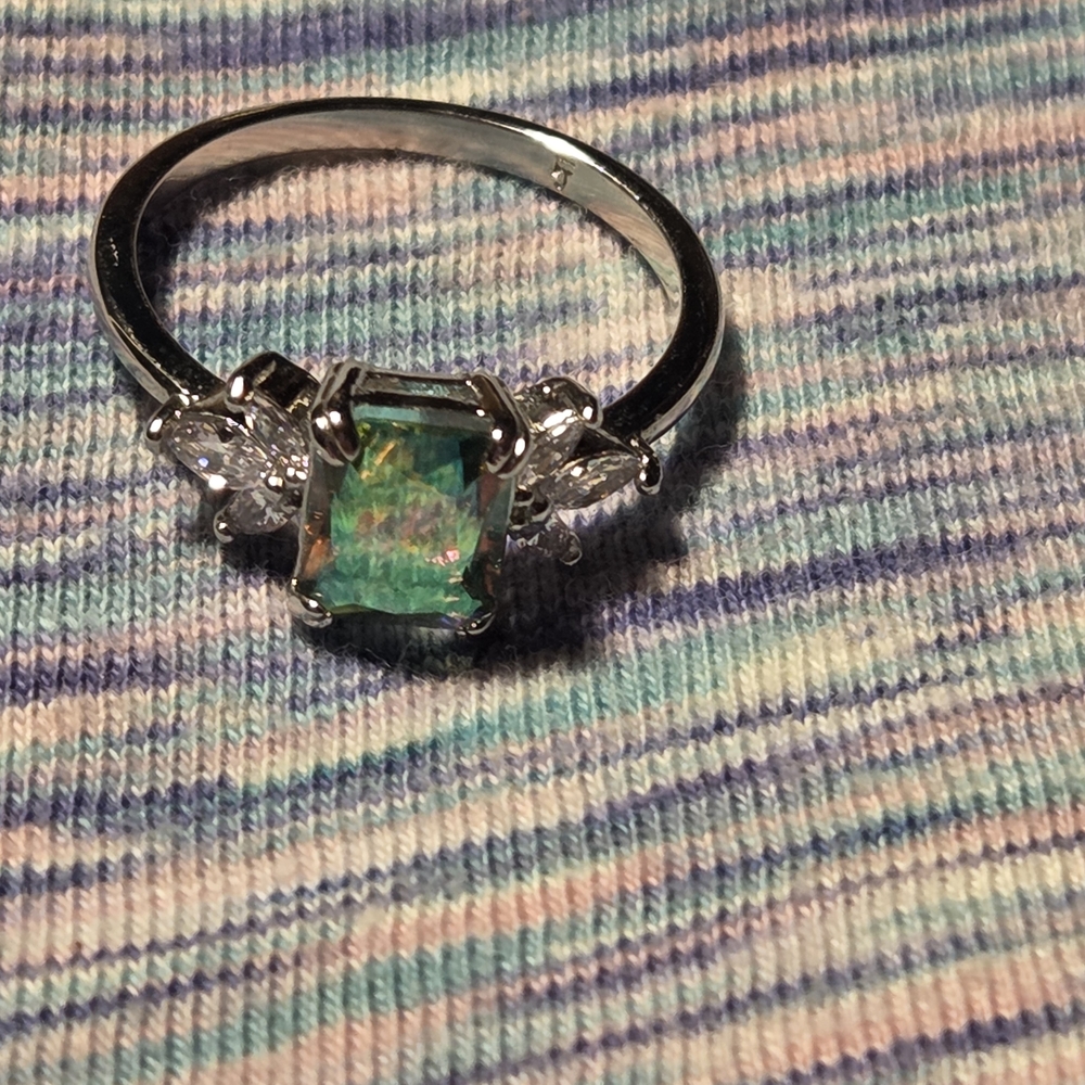 Fragrant Jewels Water Lilly Collection Ring with Iridescent Green Stone